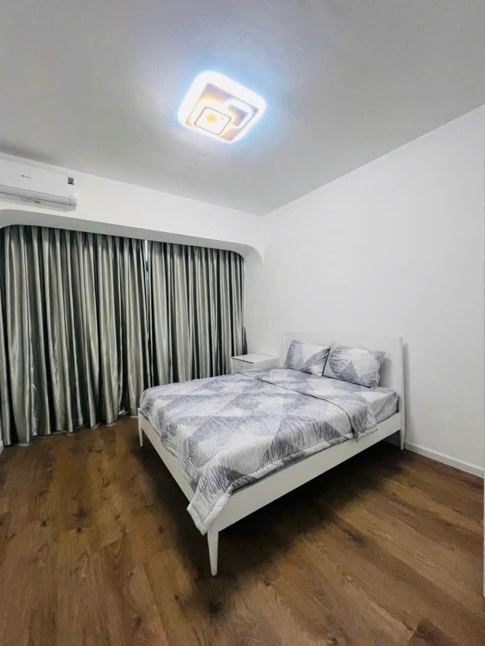 Ho 03 Phong Ngu O Garden Court 1 Quan 7 * TP. Hồ Chí Minh